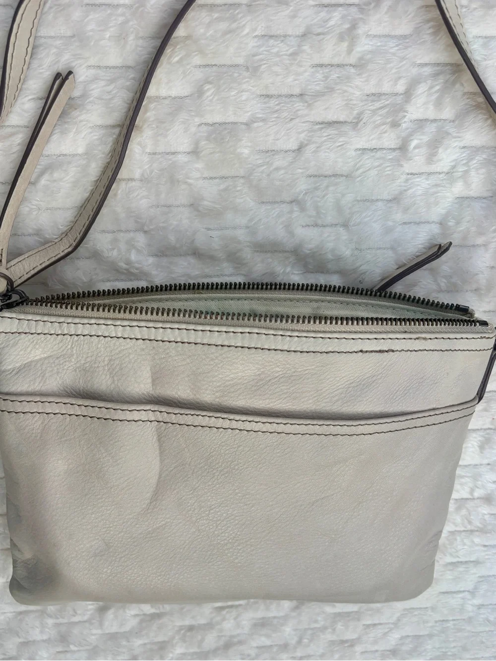 Margot New York Cream Leather Double Zip Crossbody Bag Adjustable Strap EUC